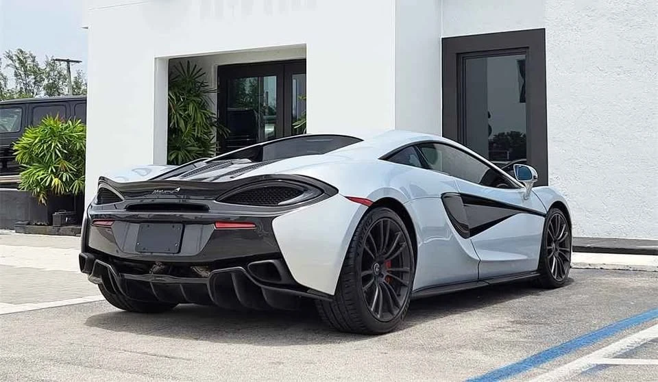 2017 McLaren 570S - Image 5 of 11