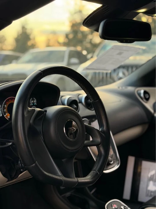 2017 McLaren 570S - Image 2 of 7