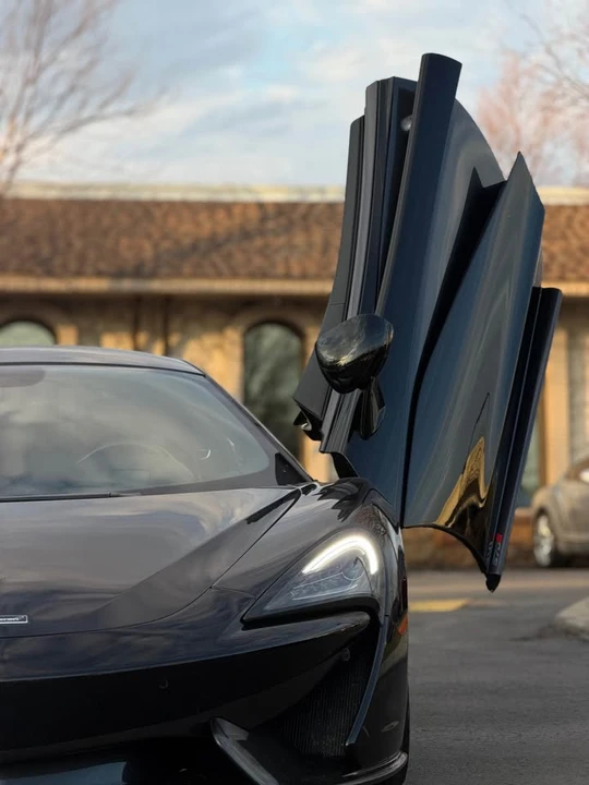 2017 McLaren 570S - Image 3 of 7