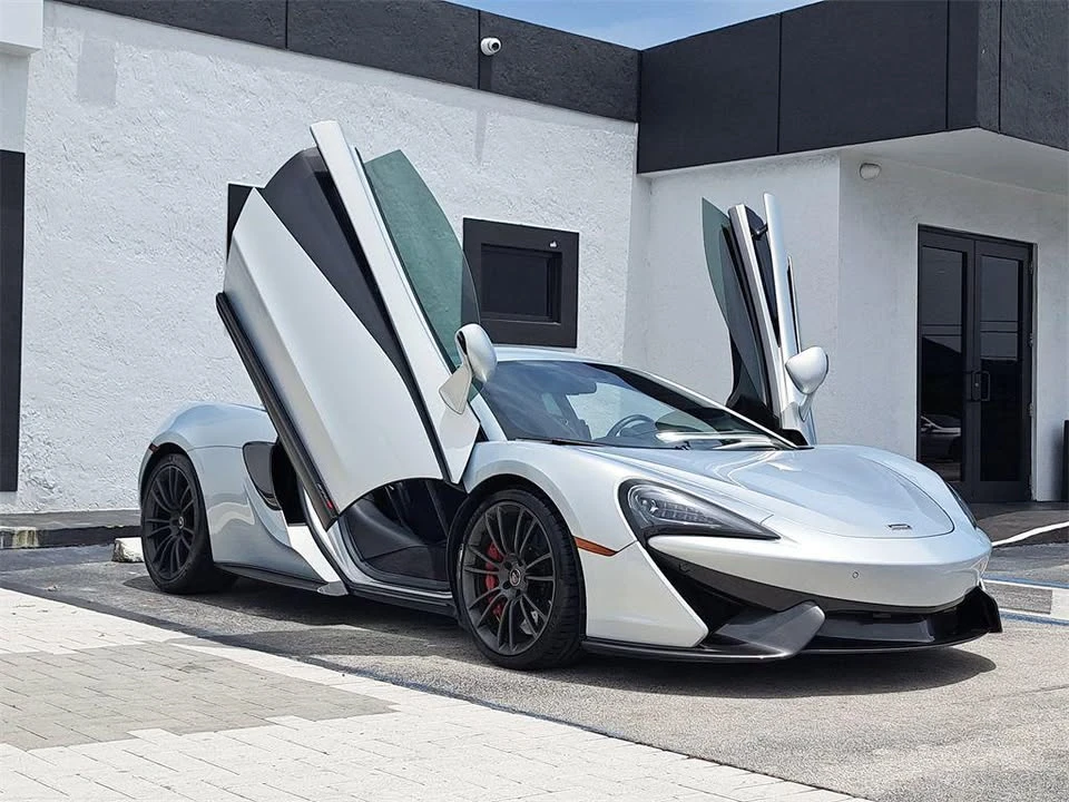 2017 McLaren 570S - Image 3 of 9