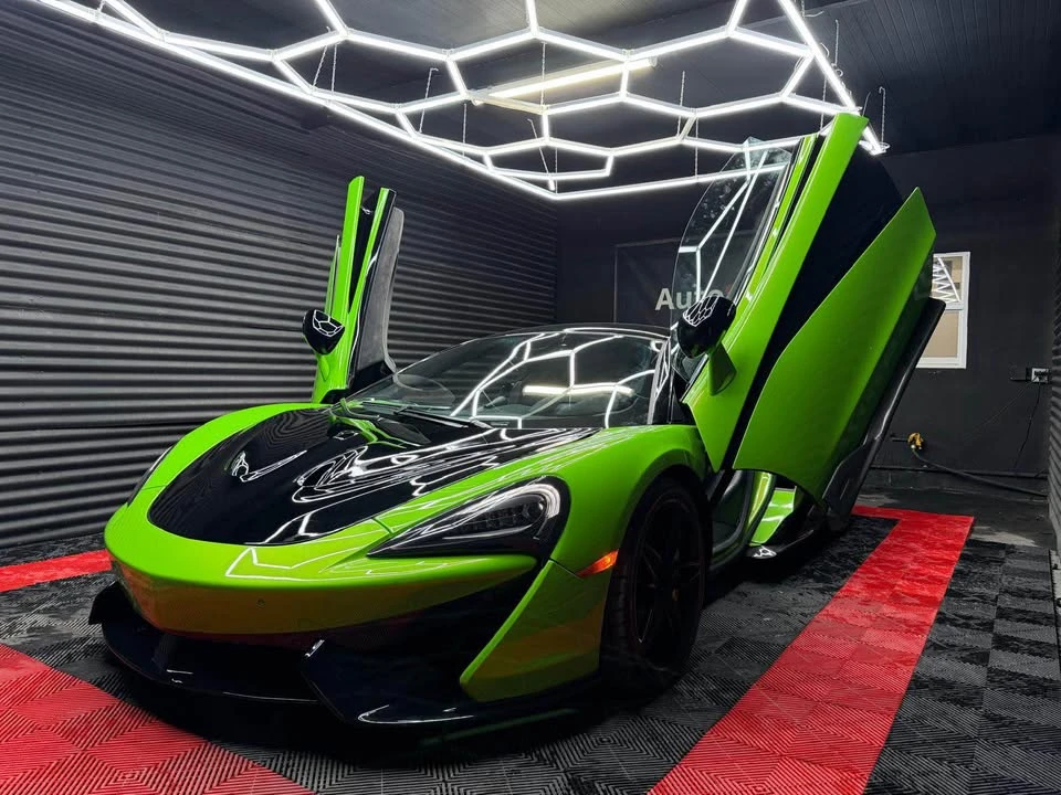 2017 McLaren 570S - Image 4 of 7