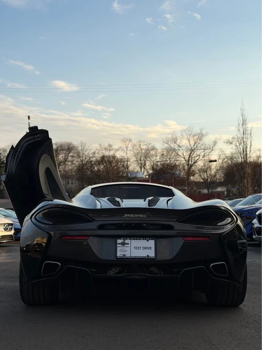 2017 McLaren 570S - Image 6 of 7