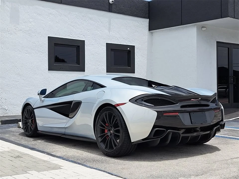 2017 McLaren 570S - Image 4 of 10