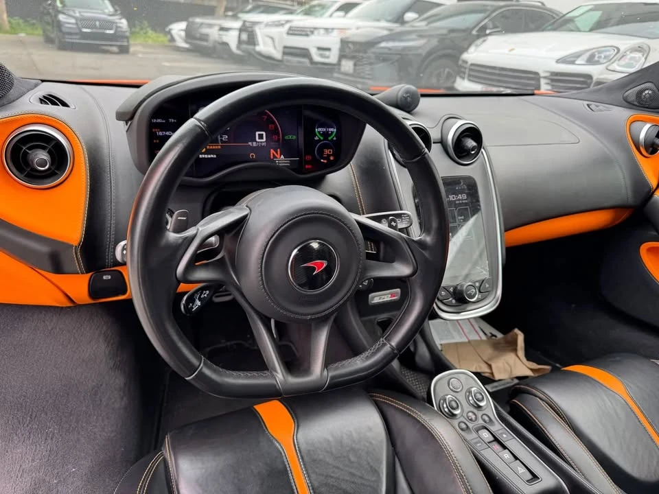 2017 McLaren 570S - Image 10 of 11