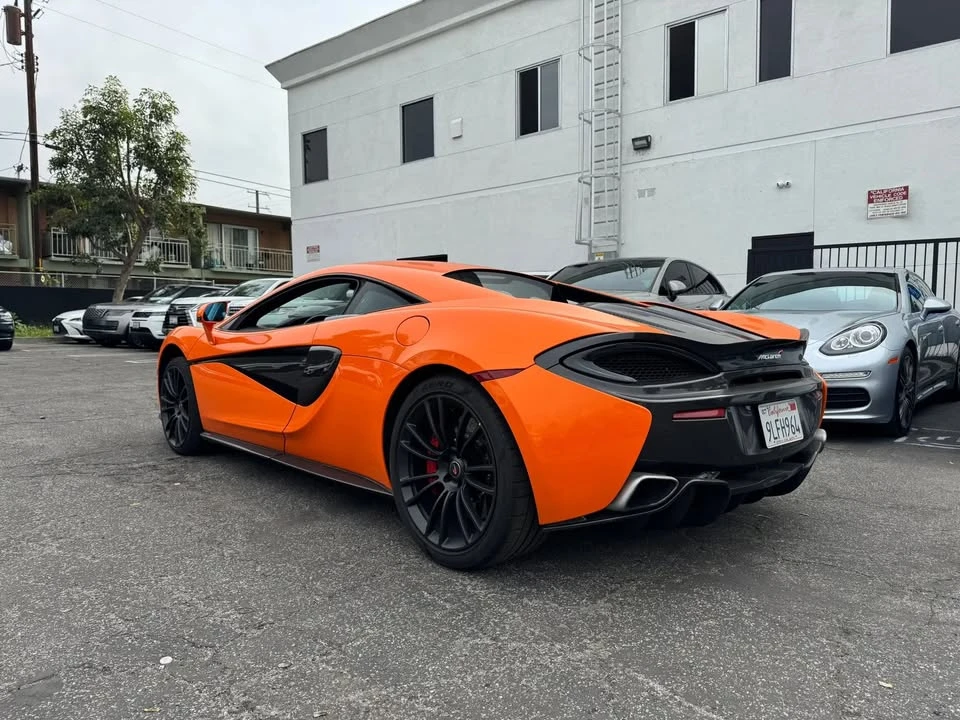 2017 McLaren 570S - Image 5 of 11
