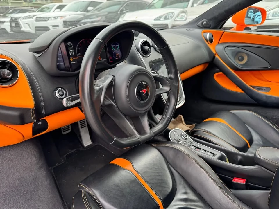 2017 McLaren 570S - Image 9 of 11