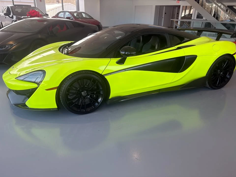 2017 McLaren 570S - Image 2 of 9