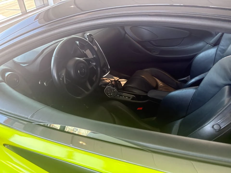 2017 McLaren 570S - Image 6 of 9