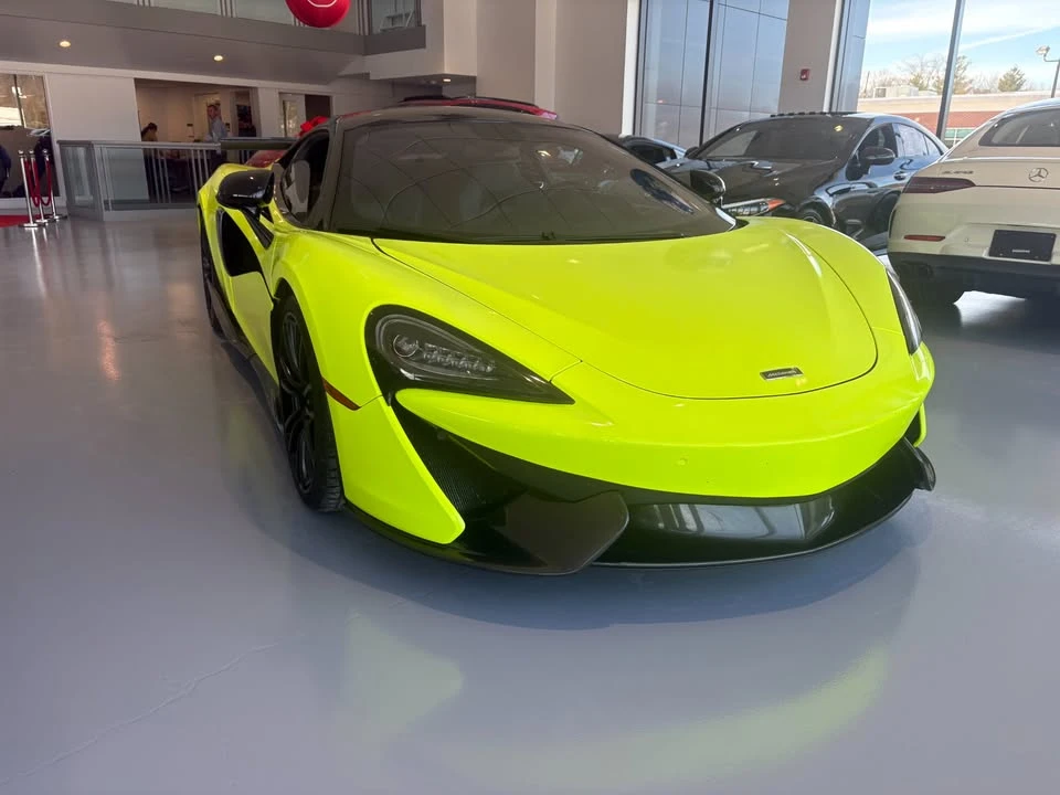 2017 McLaren 570S - Image 3 of 9