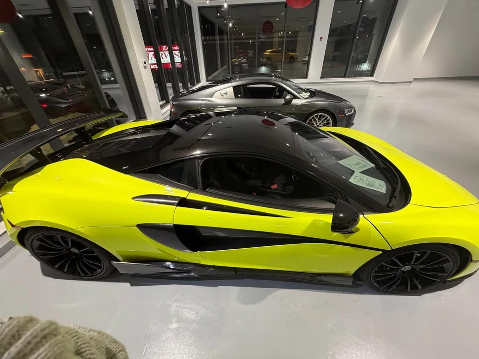2017 McLaren 570S - Image 4 of 10