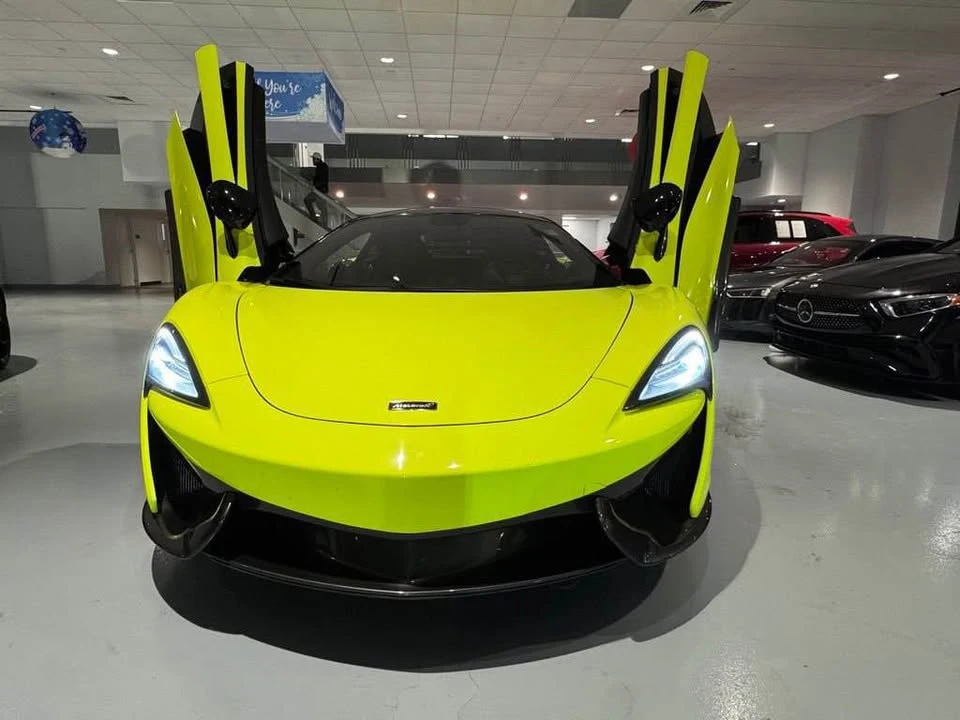 2017 McLaren 570S - Image 10 of 18