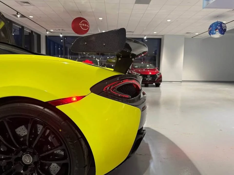 2017 McLaren 570S - Image 12 of 18