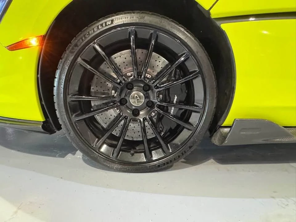 2017 McLaren 570S - Image 15 of 18
