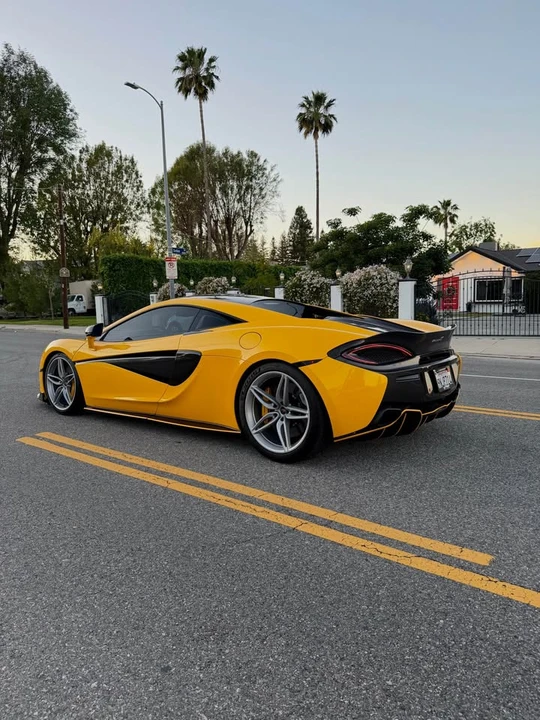 2017 McLaren 570S - Image 7 of 15