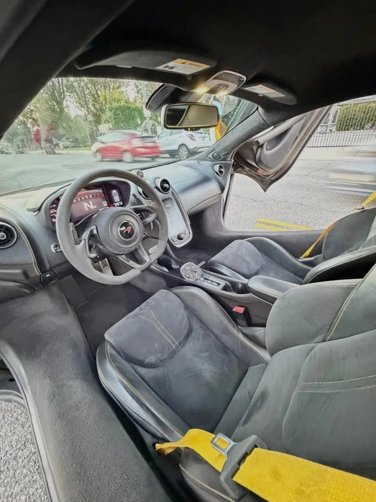 2017 McLaren 570S - Image 12 of 15