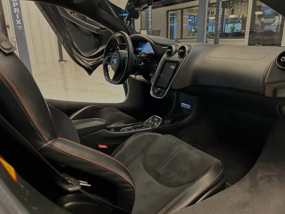 2017 McLaren 570S - Image 15 of 16