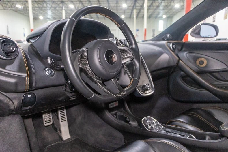 2017 McLaren 570S - Image 12 of 14