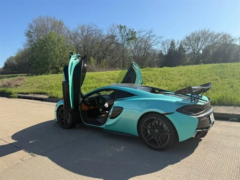 2017 McLaren 570S - Image 10 of 20