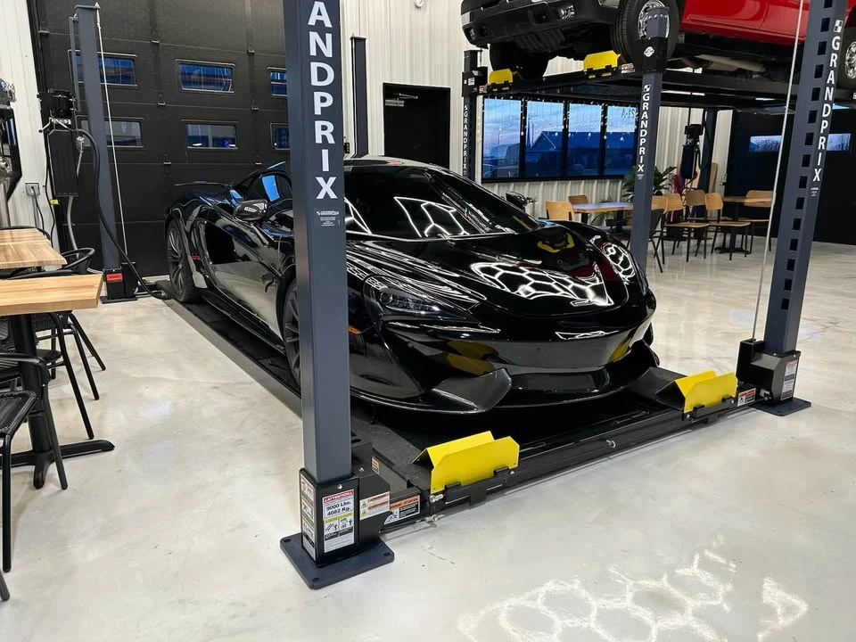 2017 McLaren 570S - Image 3 of 16