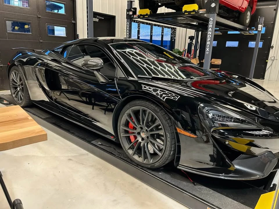 2017 McLaren 570S - Image 2 of 16