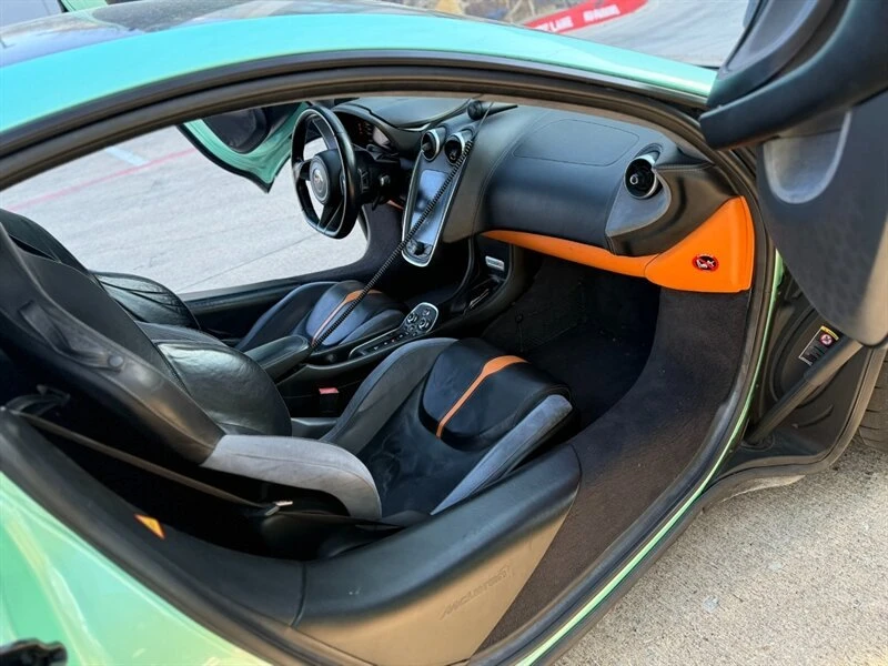 2017 McLaren 570S - Image 2 of 20