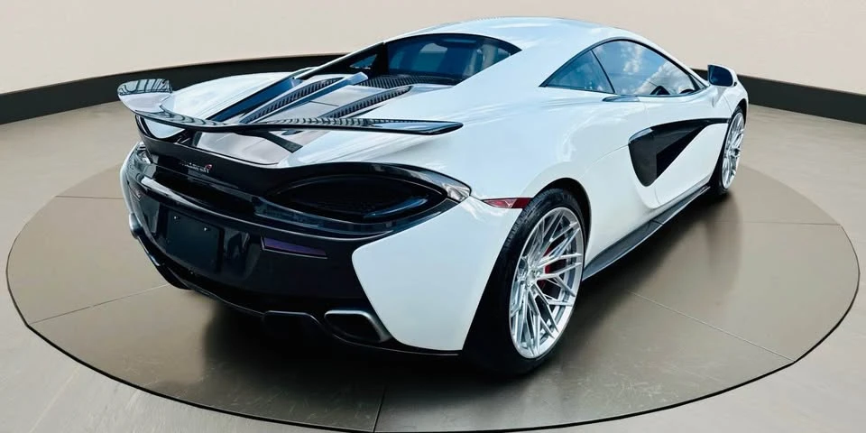 2017 McLaren 570S - Image 6 of 20
