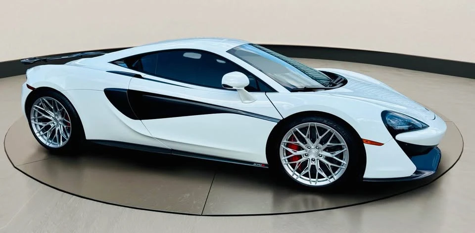 2017 McLaren 570S - Image 5 of 20
