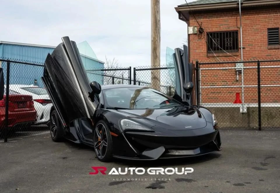 2017 McLaren 570S - Image 2 of 11