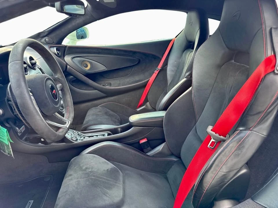 2017 McLaren 570S - Image 10 of 20