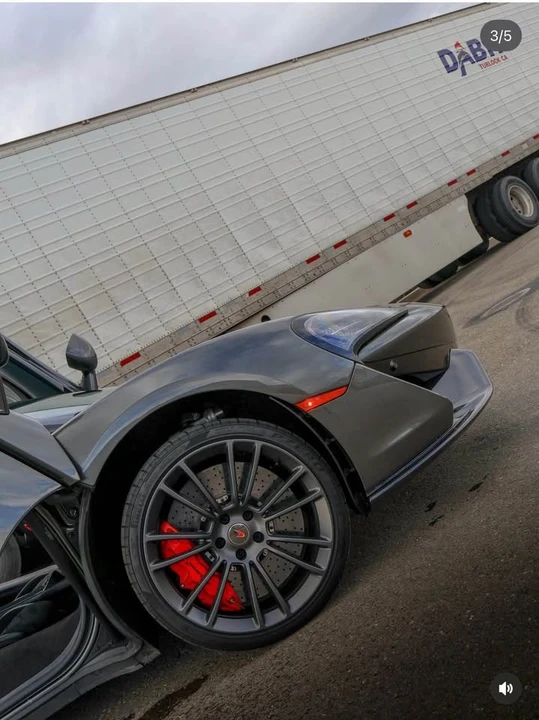2017 McLaren 570S - Image 6 of 18