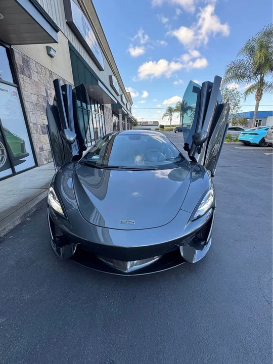2017 McLaren 570S - Image 17 of 18