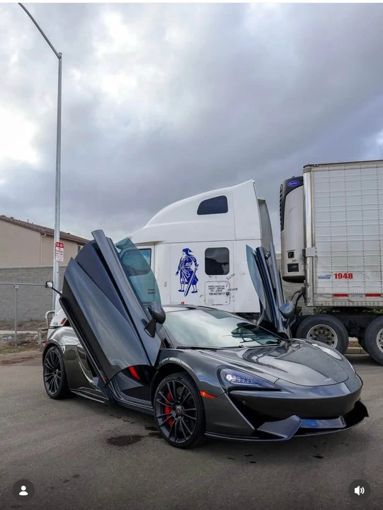 2017 McLaren 570S - Image 7 of 18