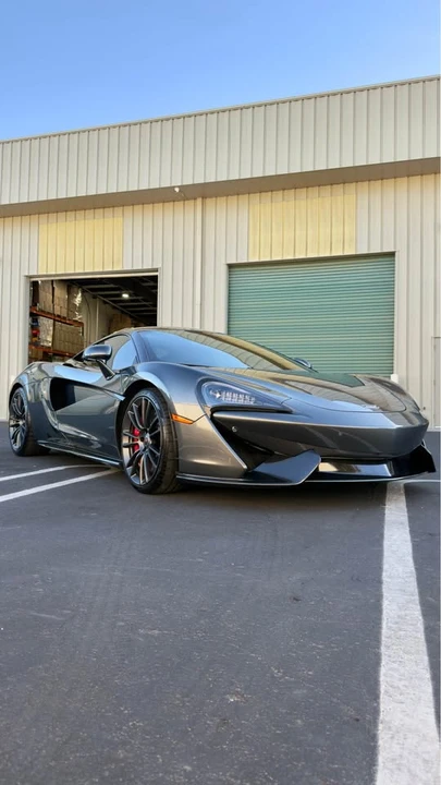 2017 McLaren 570S - Image 8 of 18