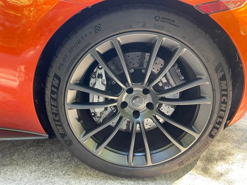 2017 McLaren 570S - Image 8 of 18