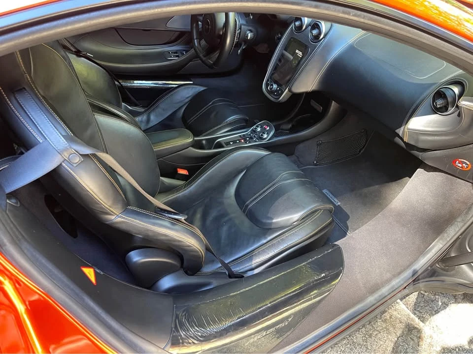 2017 McLaren 570S - Image 9 of 18