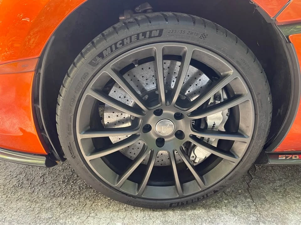2017 McLaren 570S - Image 7 of 18