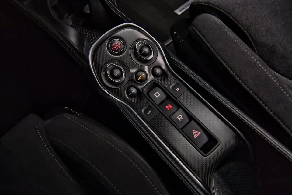 2017 McLaren 570S - Image 14 of 20