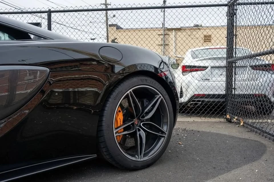 2017 McLaren 570S - Image 4 of 9