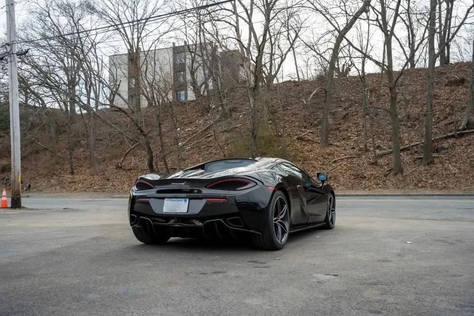2017 McLaren 570S - Image 3 of 9