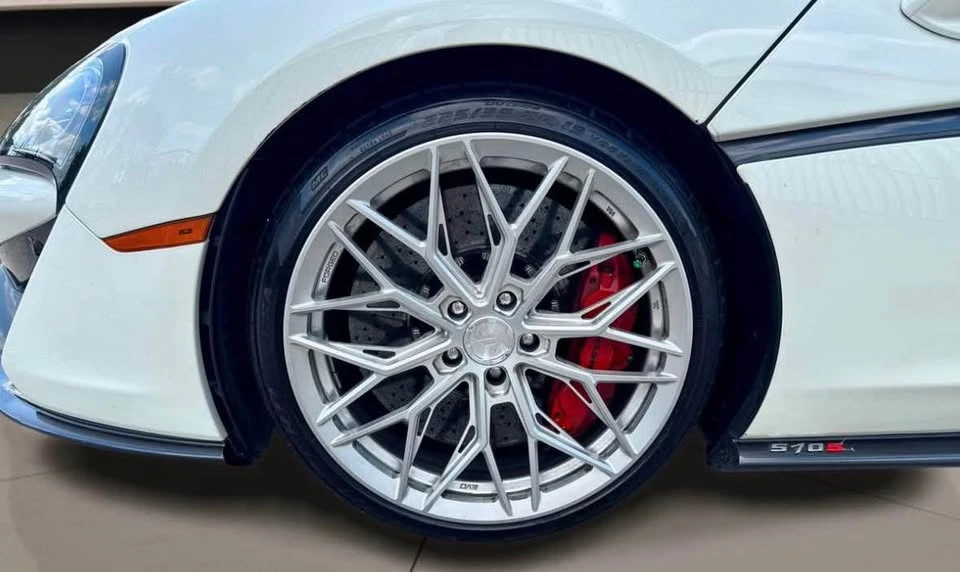 2017 McLaren 570S - Image 8 of 20