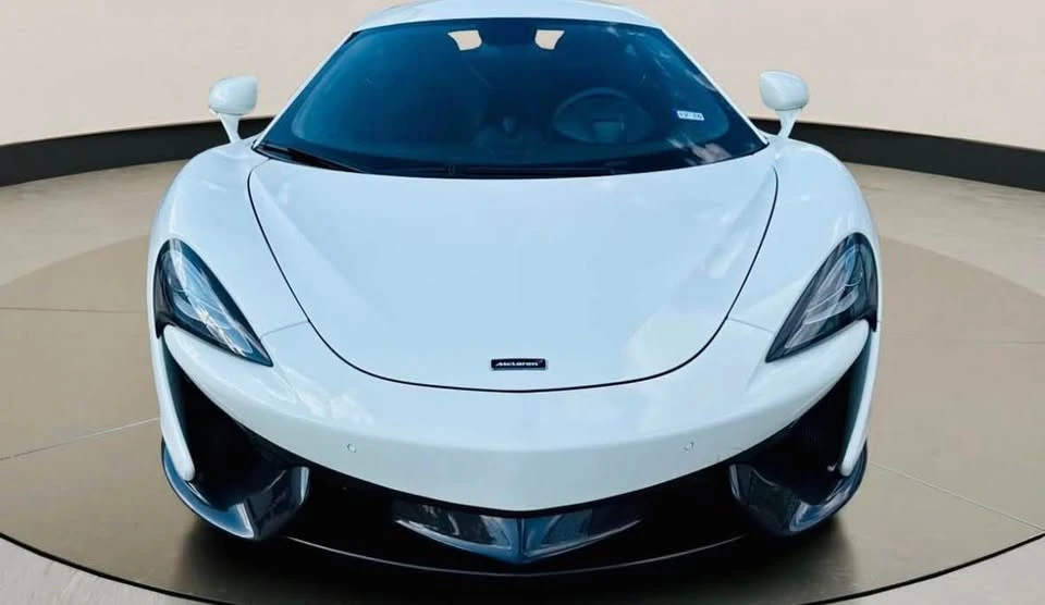 2017 McLaren 570S - Image 3 of 20