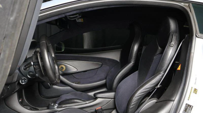 2017 McLaren 570S - Image 11 of 12