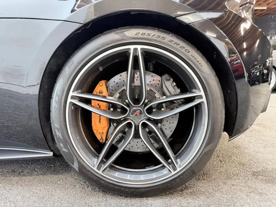 2017 McLaren 570S - Image 7 of 18