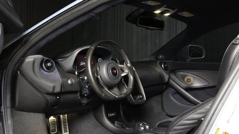 2017 McLaren 570S - Image 10 of 12