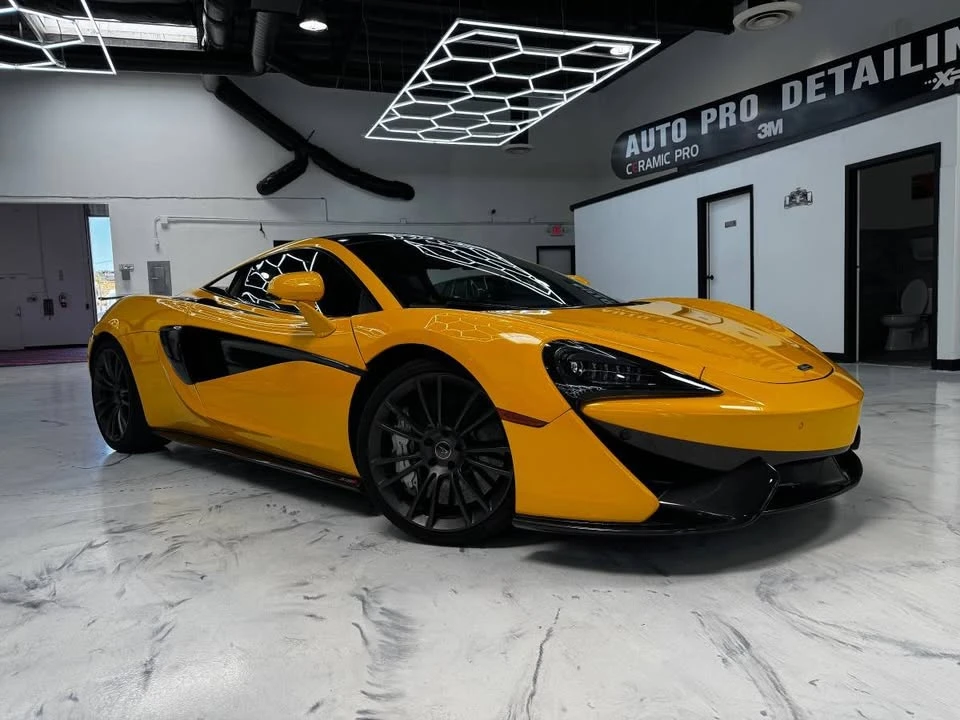 2017 McLaren 570S - Image 4 of 14