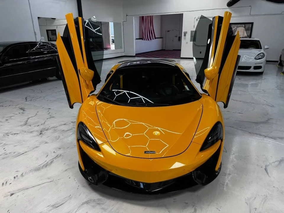 2017 McLaren 570S - Image 6 of 14