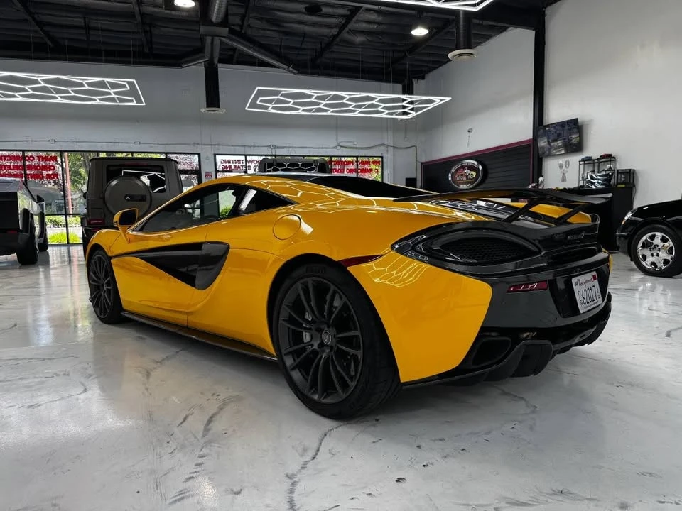 2017 McLaren 570S - Image 9 of 14