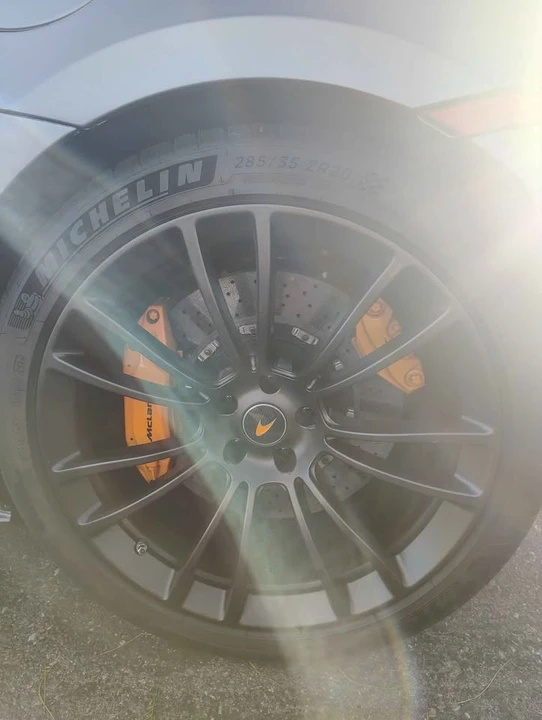 2017 McLaren 570S - Image 16 of 20