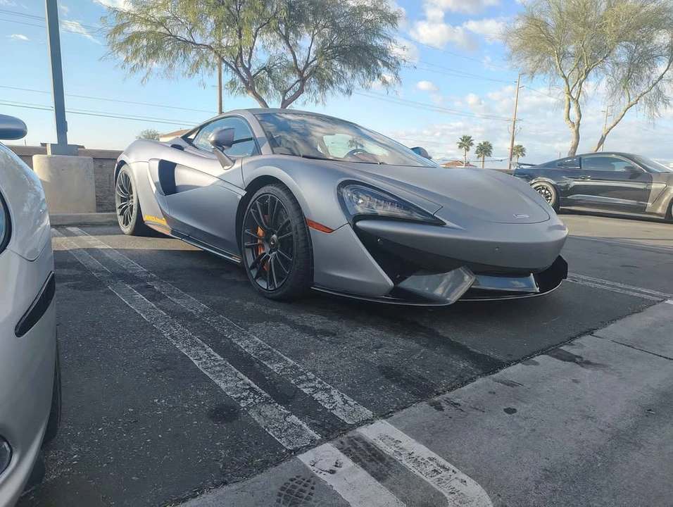 2017 McLaren 570S - Image 4 of 20