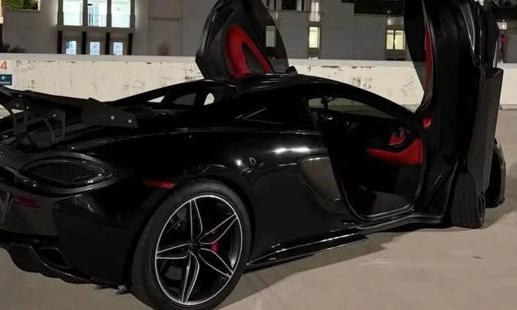 2017 McLaren 570S - Image 5 of 6